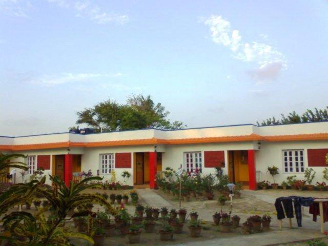 מנדרמוני Neel Nirjaney Resorts מראה חיצוני תמונה